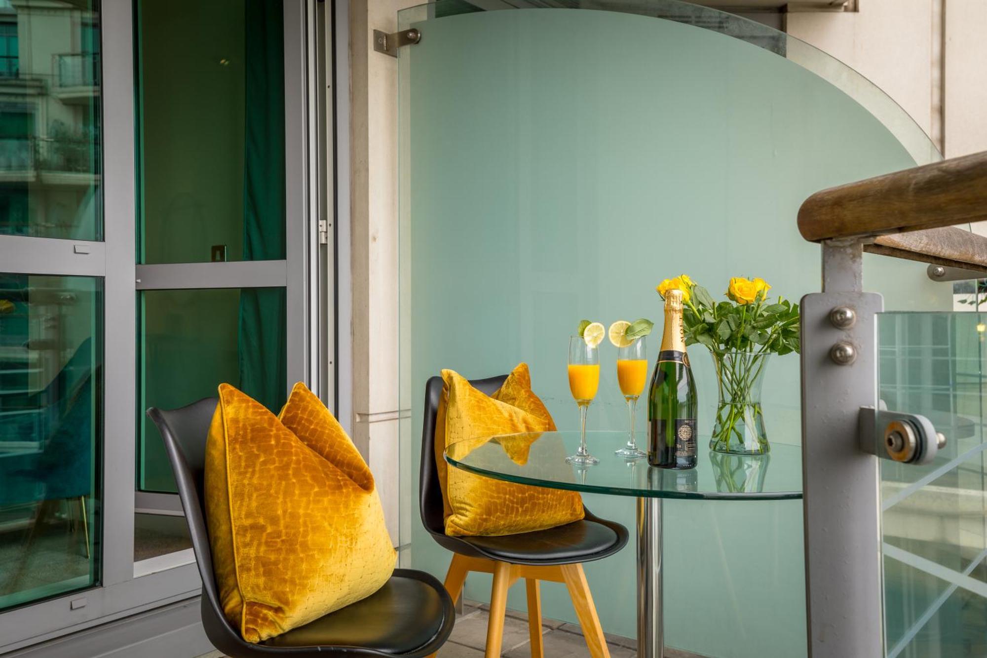 Best Thames View In Town! Large Luxxe Nomad Design Family Home Londra Exterior foto